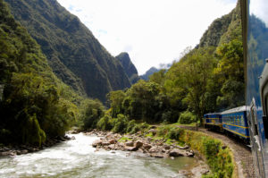 how to get to machu picchu by train